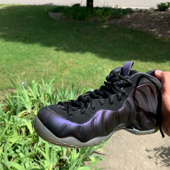 Nike Eggplant Foamposite - Picture 5 of 7